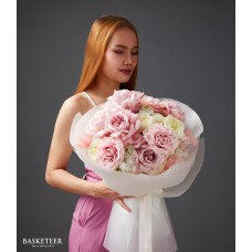 Sweet Blooming Marvellous Roses Bouquet