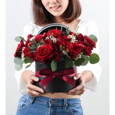 Red Roses Gift Box