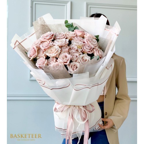 Twilight Beauty Quicksand Roses Bouquet