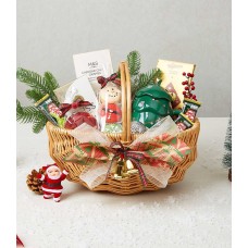 Heartwarming Holiday Snack Delights Basket