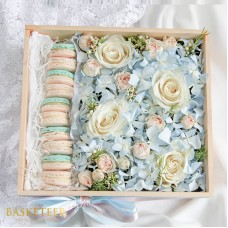 Macarons With Love Eternally Flowers