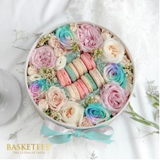 Macarons With Bright Marshmallow Roses