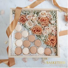 Macarons With Enduring Love Flowers