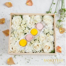 Macarons With Pure Love Roses Gift Box