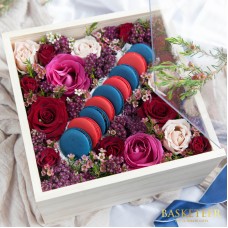 Macarons With Blushing Beauty Flowers