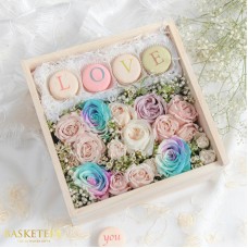 Love Macarons With Marshmallow Roses Box Set