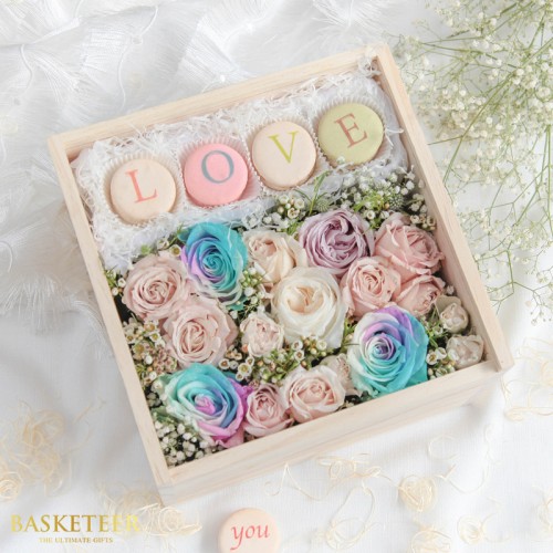 Love Macarons With Marshmallow Roses Box Set