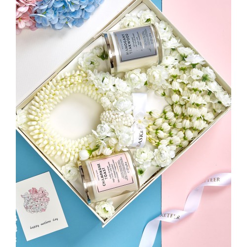 Artificial Garland And Aroma Candles Gift Box
