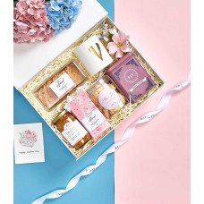 Cookie Confections & Tea Temptations Box
