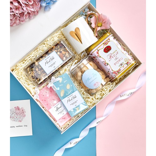 Mother's Day Tea With Cookies Gift Set
