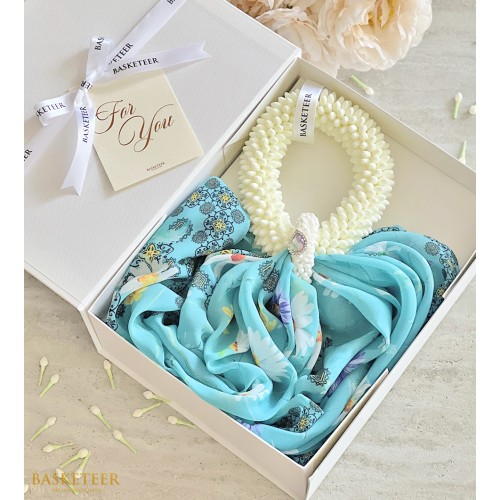 Artificial Garland and Scarf gifts box