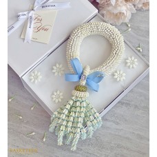 Fresh Garland gifts box