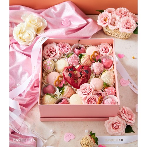 Heart Chocolate With Sweet Chocolate Covered Strawberries