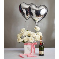 Romantic Playa Blanca Roses Gift Set