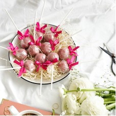 Cake Pops with Ruby Chocolate (12 pieces)
