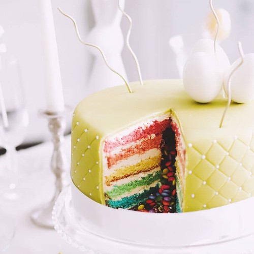 Green Deluxe Cake - double height (Small (18 cm(12 servings)))