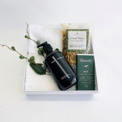 Nice & Natural Pamper Gift Box