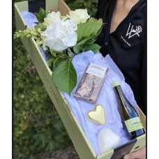 Ultimate Gift Box - White Florists Choice