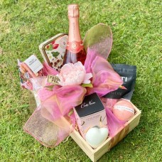 Spoil Her Gift Basket