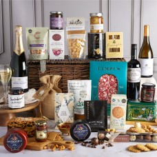 The Deluxe Food and Wine Hamper