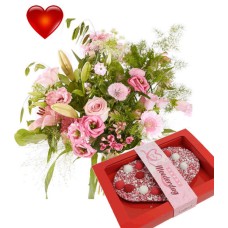 Bouquet for Mother + Happy Heart (large) Bouquet for Mother + Happy Heart (large)