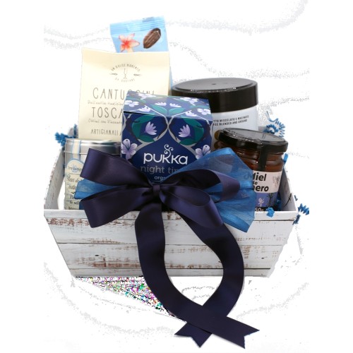 Blue moment treat basket
