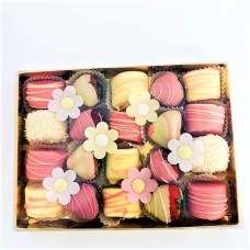 Pretty in Pink Daisy Days Gift Box
