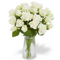 12 White Roses in Glass Vase