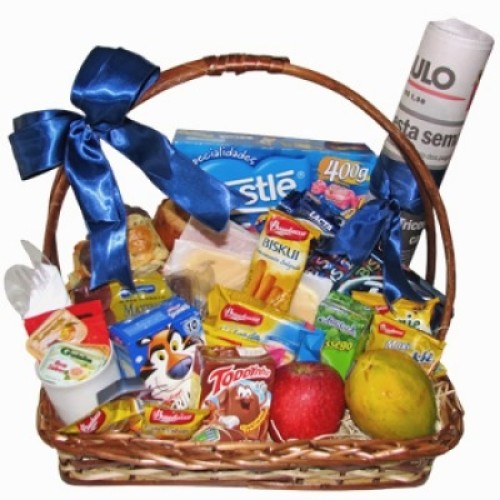 Breaksfast Giftbasket with Newspaper