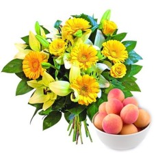 Sunny bouquet with nectarines (Big (premium))