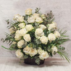 Funeral composition in a basket