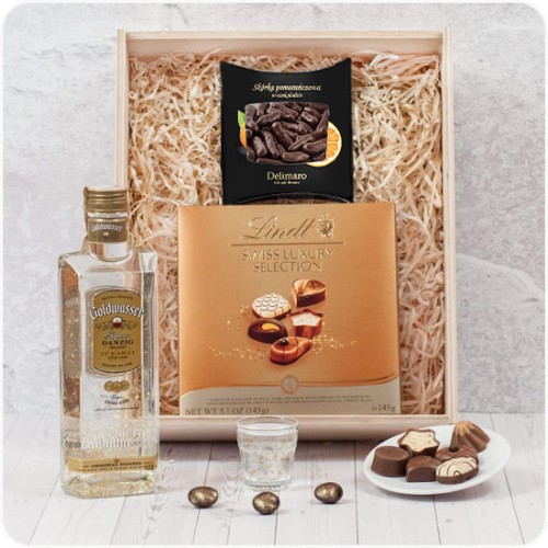Connoisseur's gold with engraving