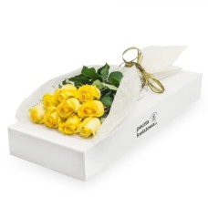9 yellow roses