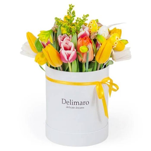 Easter White Flowerbox