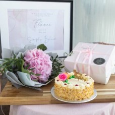 Vanilla Buttercream + Bouquet (16cm (Recommended for 4-6 pax))