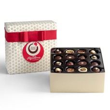 The Ultimate Chocolate Collection, 48 Chocolates, 586g
