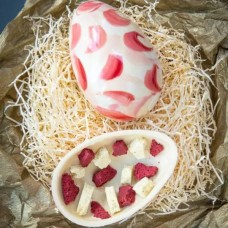 Gra Chocolates  Egg-Straw-dinary egg