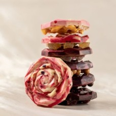 Gra Chocolates - Half Dozen Roses