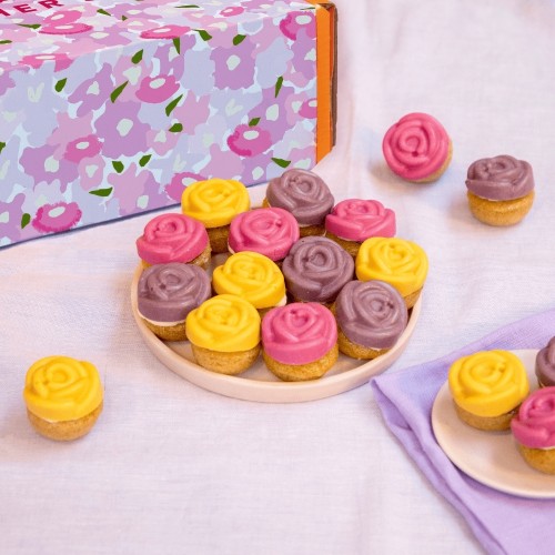 Mother's Day Flower Bouquet Cupcakes (12 Pieces)