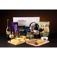 Gourmet Hamper Deluxe - Wine, Baileys,Cheese and Treats