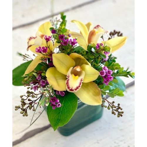 Mahalo Nui Loa Signature Design (Starting At
2 Orchid blooms)