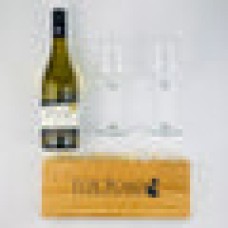 Roaring Meg Sauvignon Blanc and Glasses Gift Box