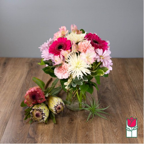 Beretania's Blushing Bouquet (Standard)