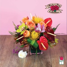 Jade Tropical Bouquet (Standard)