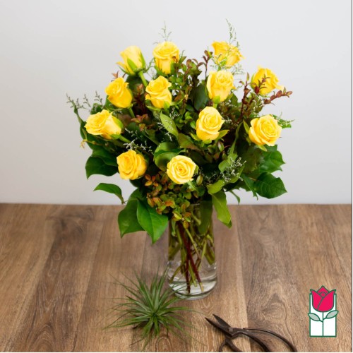 Beretania's Medium Stem Rose Arrangement - Yellow (Standard)