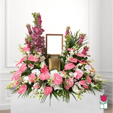 Beretania's Lili`uokalani Urn Spray (Deluxe)