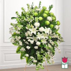 Beretania's Lihue Wreath (Deluxe)