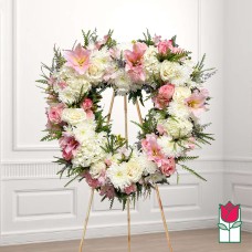 Beretania's Kaluna Heart Wreath (Deluxe)