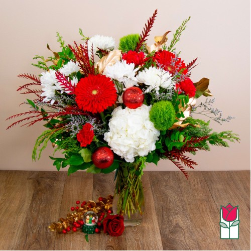 GiftbloomsWinter Dream Bouquet (Standard)