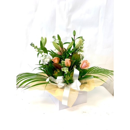 Roses in a Square Waterbox
